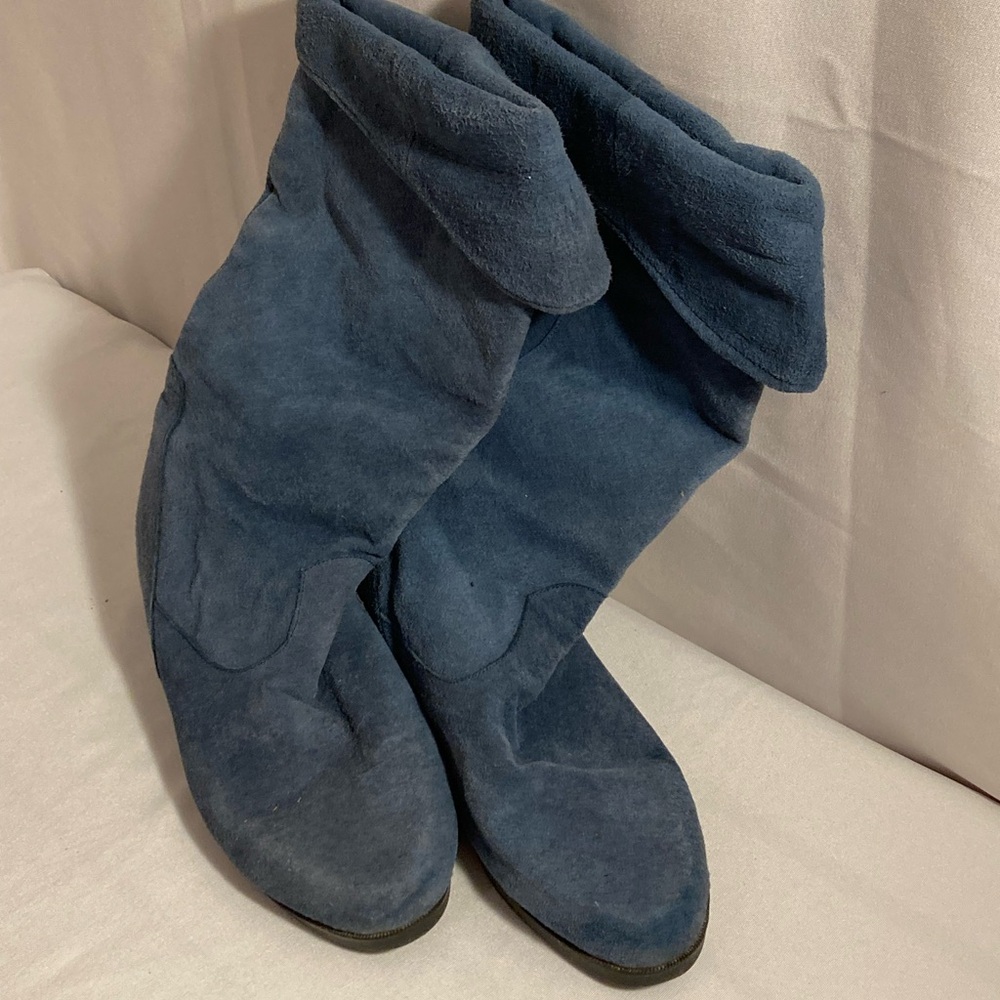 Blue suede boots size 8
